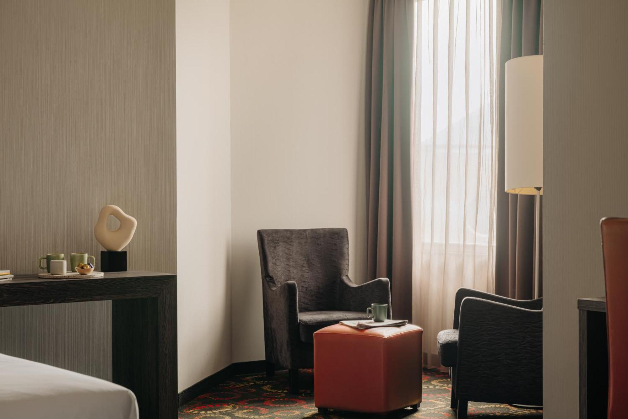 Leonardo Hotel Eindhoven City Center Former Crown Hotel المظهر الخارجي الصورة