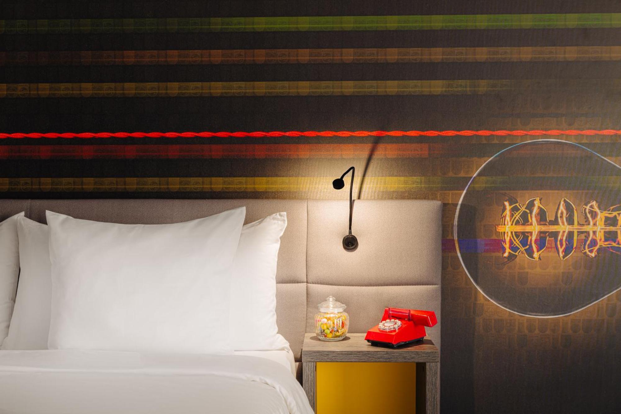 Leonardo Hotel Eindhoven City Center Former Crown Hotel المظهر الخارجي الصورة